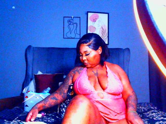 PearBlu38 online show from July 25, 3:27 pm
