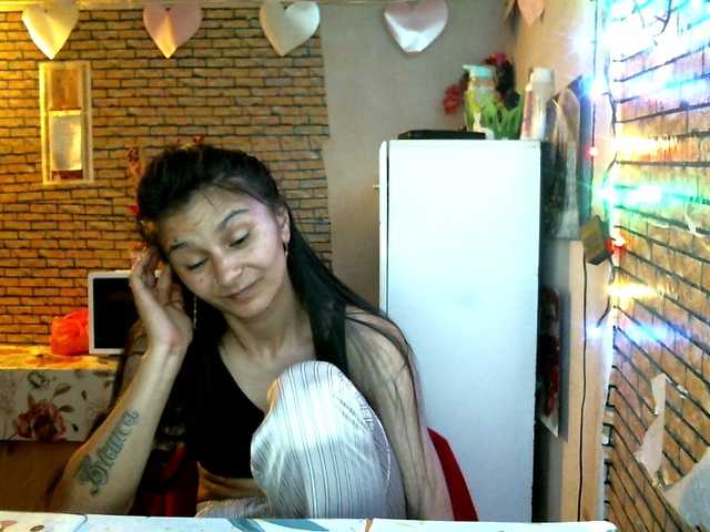 hottymomxx online show from May 6, 9:27 pm