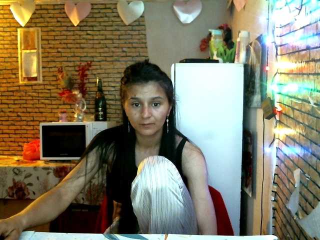 hottymomxx online show from May 7, 5:52 am
