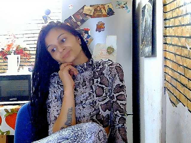hottymomxx online show from August 16, 6:28 am