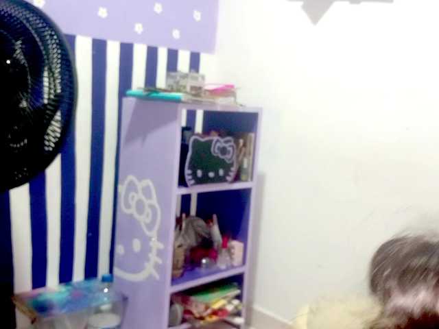 PetiteIvoryqueens online show from August 14, 5:33 am