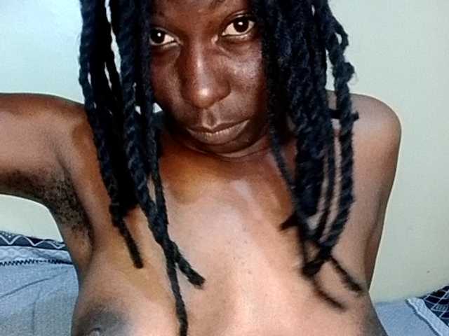 Petitehotchicks online show from May 8, 5:42 am