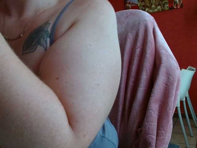 Petitoiseaucoquine online show from July 24, 7:33 am