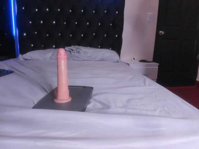 Piffyxx online show from June 2, 7:50 pm