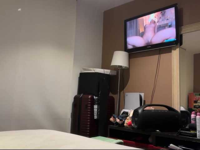 Piggy18 online show from September 7, 2:39 am