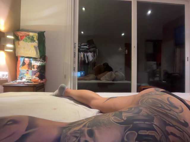 Piggy18 online show from September 8, 9:33 pm