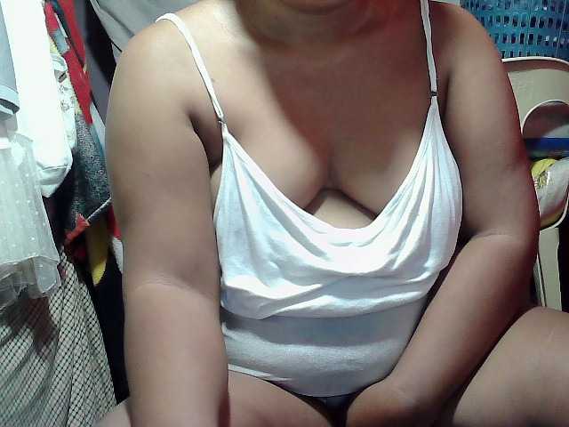 PinayLynlyn08 online show from August 1, 9:10 pm