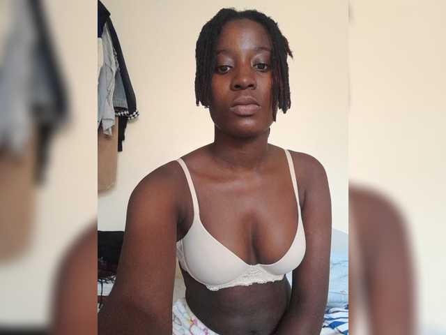 Pinky23a online show from August 14, 9:24 am