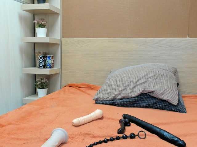 PinkySmithxXx online show from August 12, 7:22 am