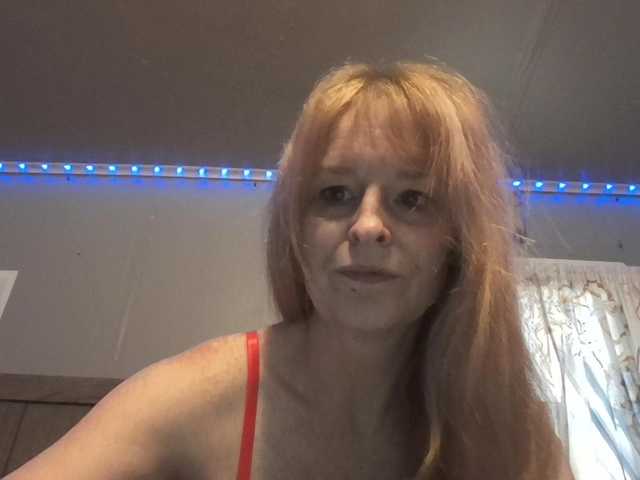 Pizzedwife online show from August 13, 12:52 pm