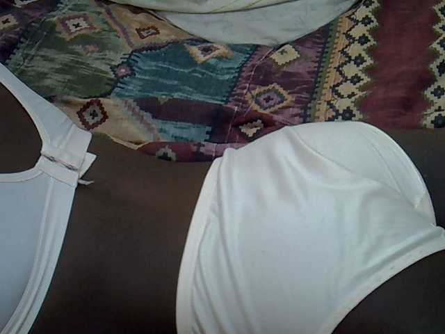 Prettiegal online show from May 29, 1:57 pm
