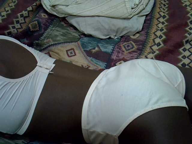Prettiegal online show from May 29, 4:31 pm