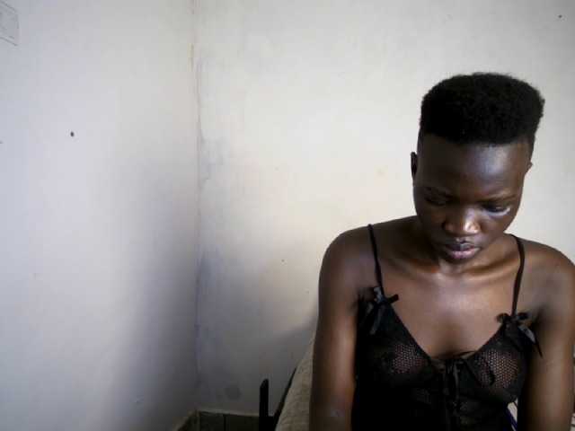 Prettieme12 online show from August 12, 2:41 pm