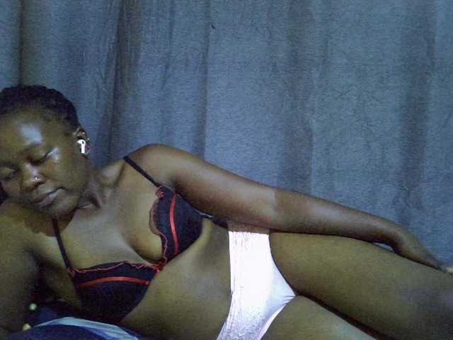 Pretty-vee online show from August 13, 11:57 am