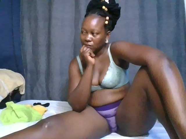 Pretty-vee online show from August 14, 10:19 am