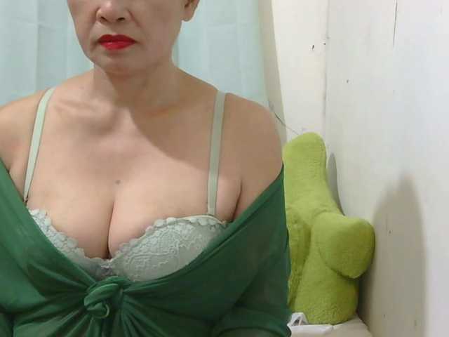 Pretty09 online show from August 14, 11:47 am