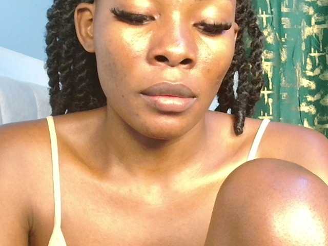 Pretty2000 online show from September 9, 9:27 pm