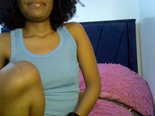 PrettyBambi online show from August 18, 5:35 am