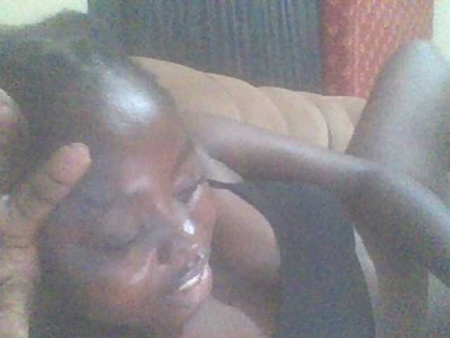 PrettyG online show from August 9, 3:24 pm