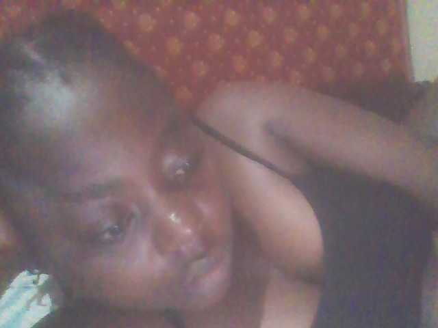 PrettyG online show from August 10, 2:18 pm