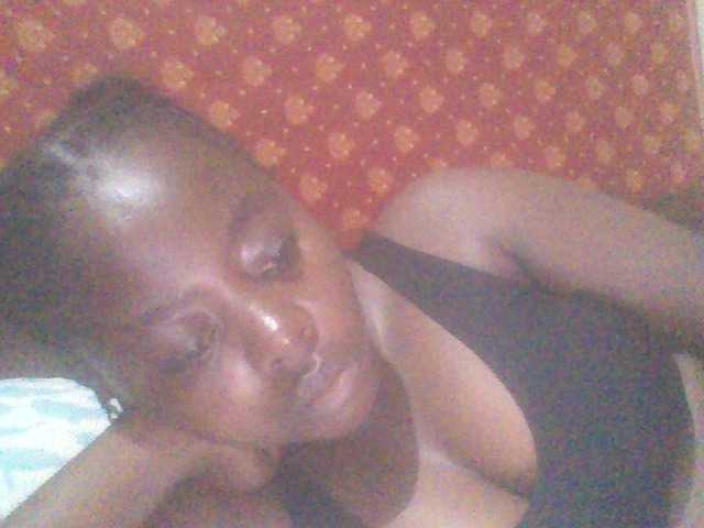 PrettyG online show from August 11, 5:09 am