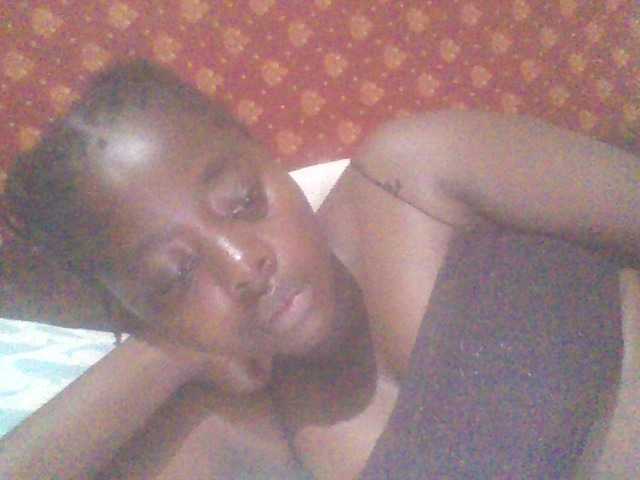 PrettyG online show from August 12, 4:48 am