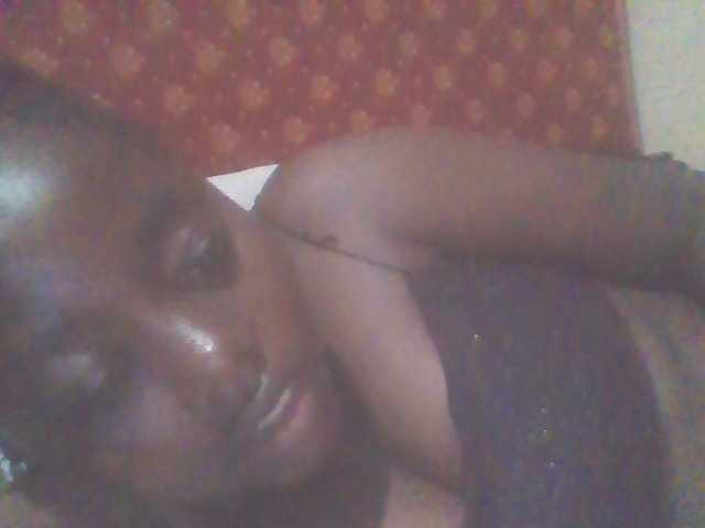 PrettyG online show from August 12, 8:16 am
