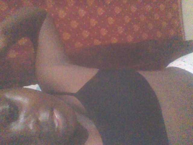 PrettyG online show from August 14, 4:49 am