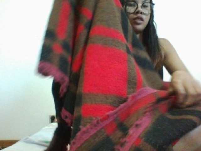 PrettyLie online show from August 6, 7:07 am