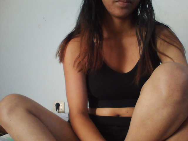 PrettyLie online show from August 11, 1:24 pm