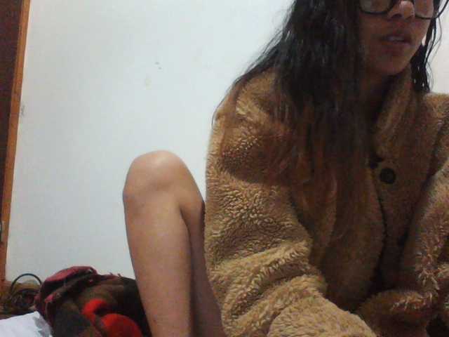 PrettyLie online show from August 11, 4:09 pm