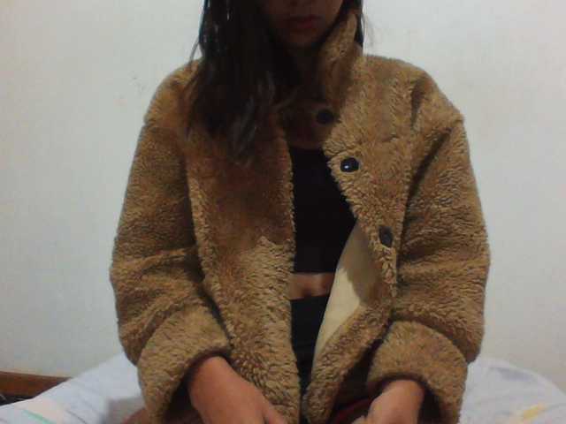 PrettyLie online show from August 12, 3:31 am