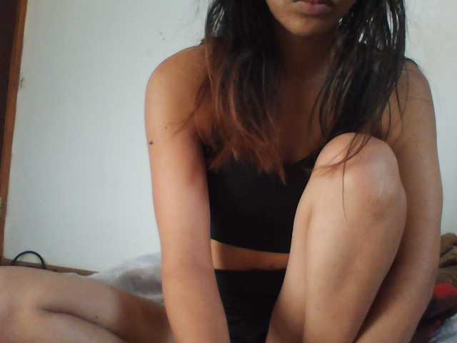 PrettyLie online show from August 12, 1:13 pm