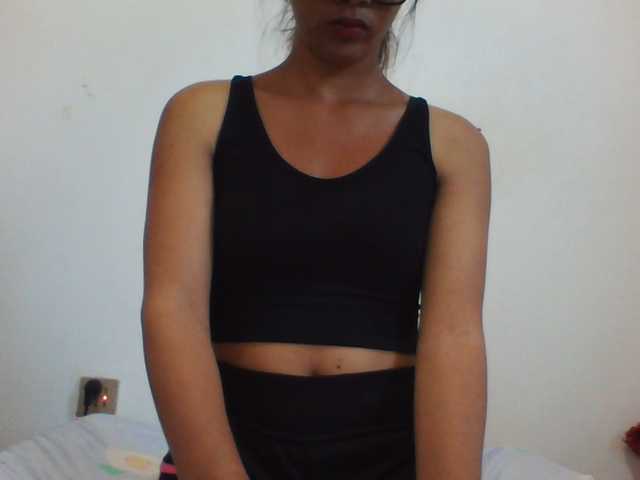 PrettyLie online show from August 13, 5:32 am