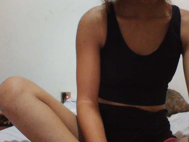 PrettyLie online show from August 14, 4:05 am