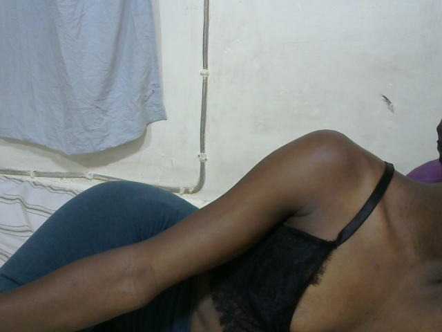 PrettyOne1 online show from August 4, 1:41 pm