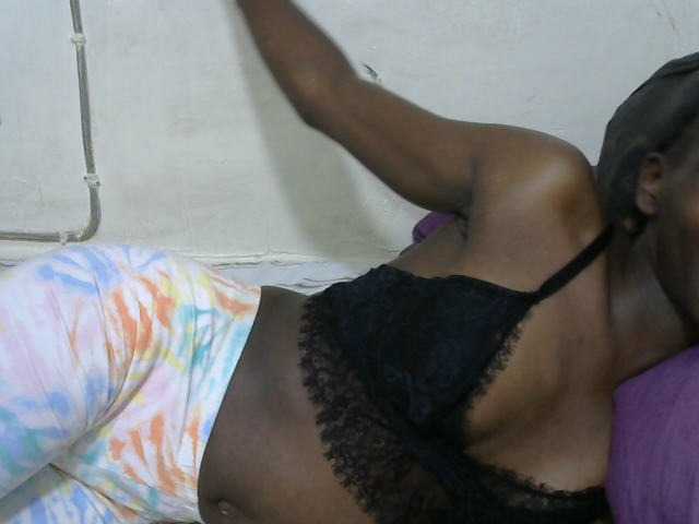 PrettyOne1 online show from August 4, 11:46 pm