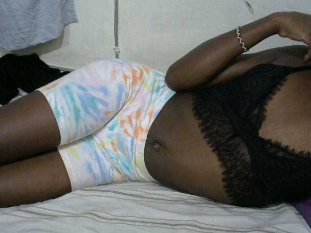PrettyOne1 online show from August 5, 1:42 pm