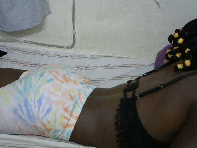 PrettyOne1 online show from August 5, 2:48 pm