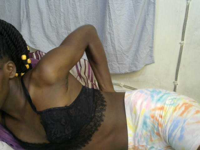 PrettyOne1 online show from August 6, 1:43 pm