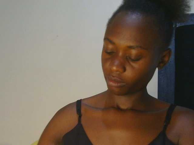 Prettyalice2 online show from August 14, 5:27 pm