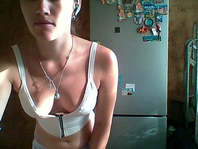 Prettybella7 online show from July 31, 4:30 am