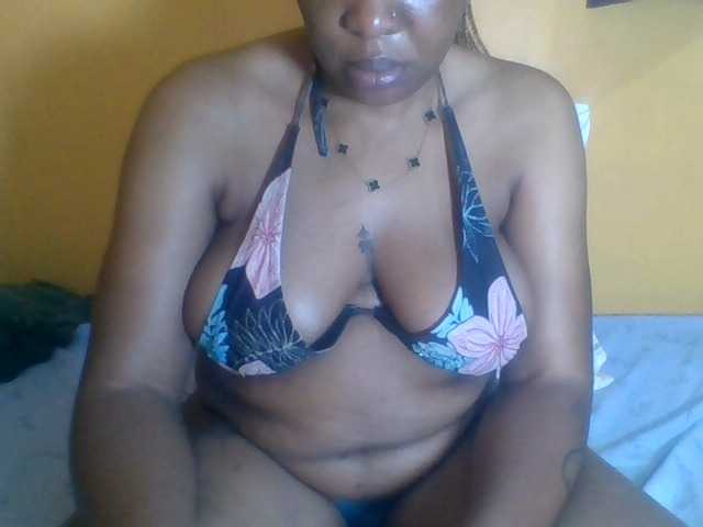 Prettyblackgal online show from August 14, 2:48 am