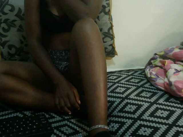 Prettyebony3 online show from September 9, 10:56 am
