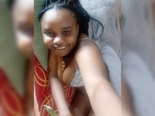 Prettyshe online show from August 13, 7:28 pm