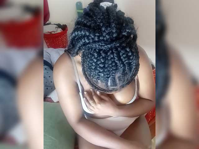 Prettyshe online show from August 13, 8:34 pm