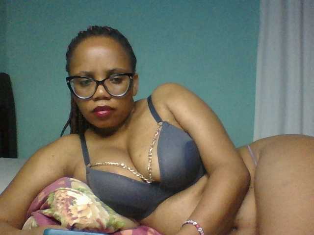Prettyzari online show from August 3, 6:59 pm