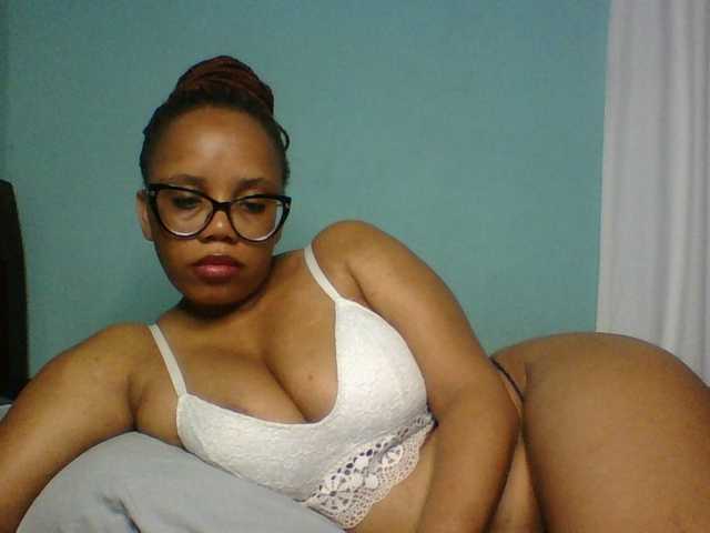 Prettyzari online show from August 7, 12:05 pm