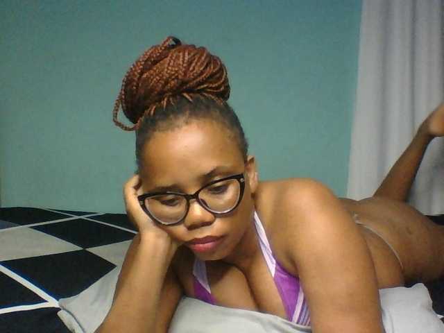 Prettyzari online show from August 16, 9:57 am