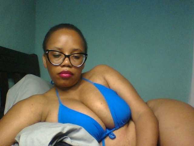 Prettyzari online show from August 16, 11:03 am